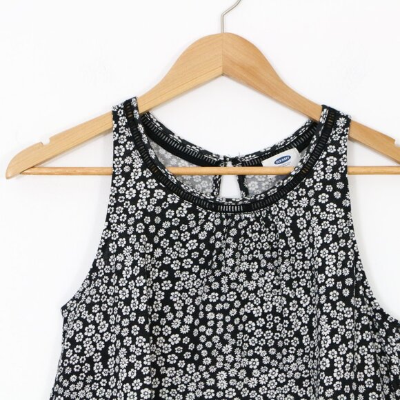 *Old Navy Black and White Flower Tank Top - Picture 3 of 9